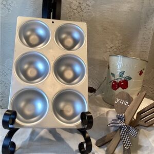 Wilton Mini Ball Aluminum Cake Pan 1987 2105-1750 Six Cavity Cake Pan